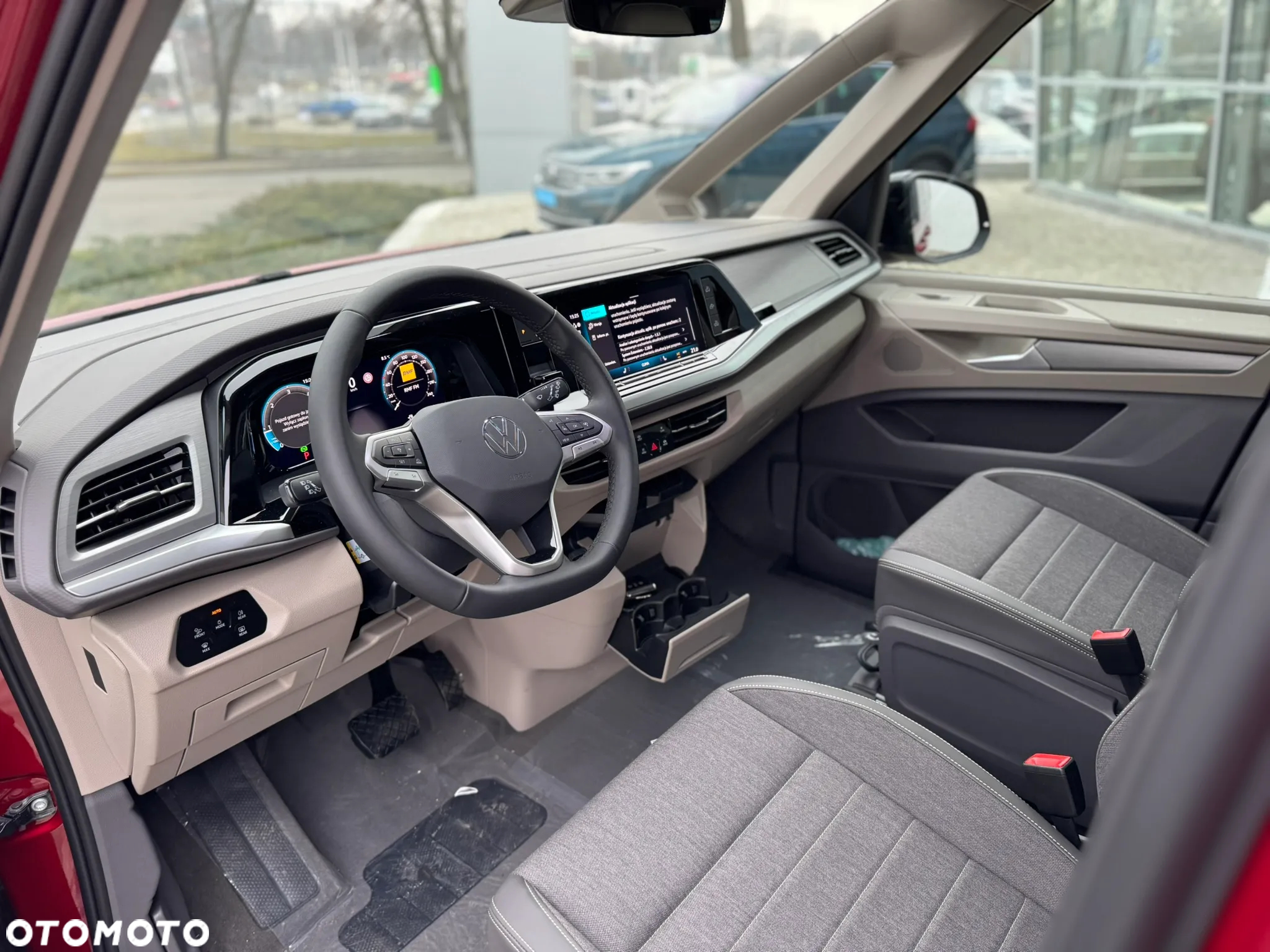 Volkswagen Multivan - 16