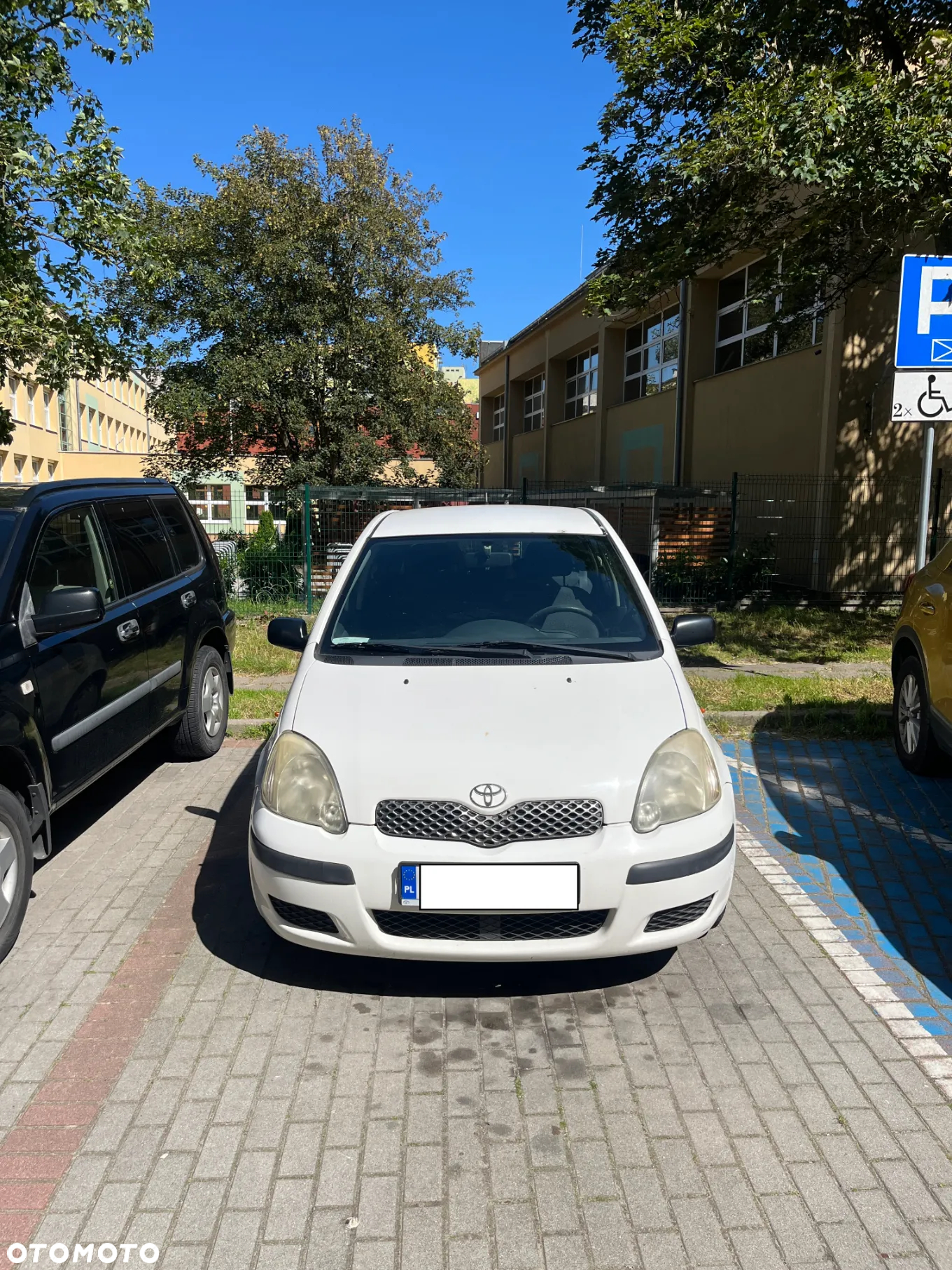 Toyota Yaris 1.0 Base - 2