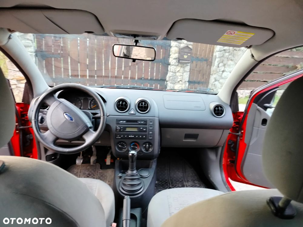 Ford Fiesta - 9