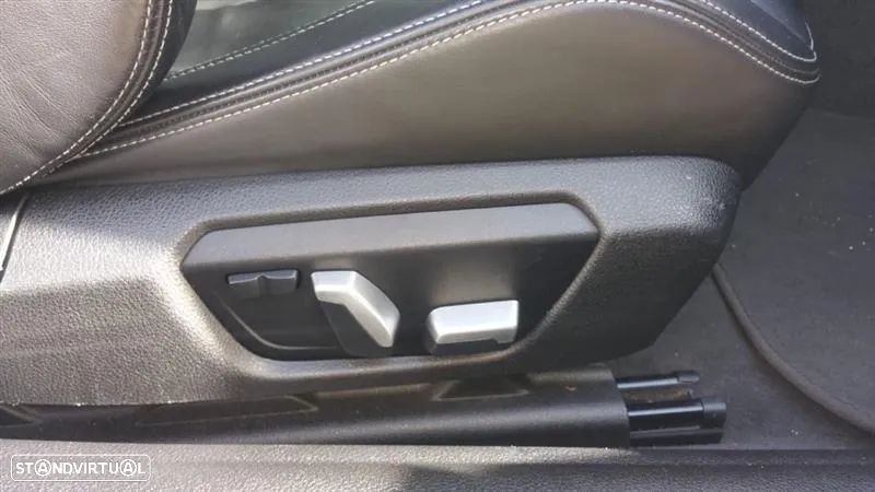 BMW M4 Coupe DKG - 17