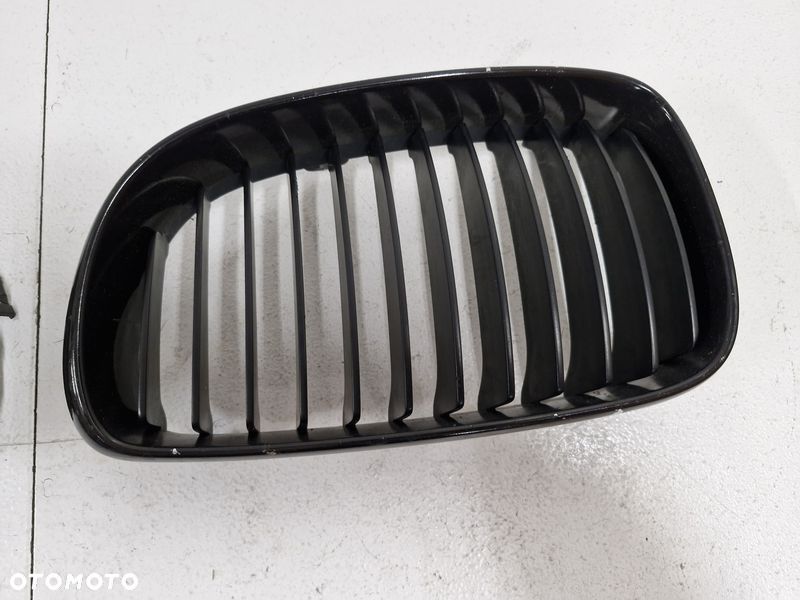 bmw 1 e81 atrapa nertka kratki zderzaka przód lewa prawa komplet 7179655 - 2