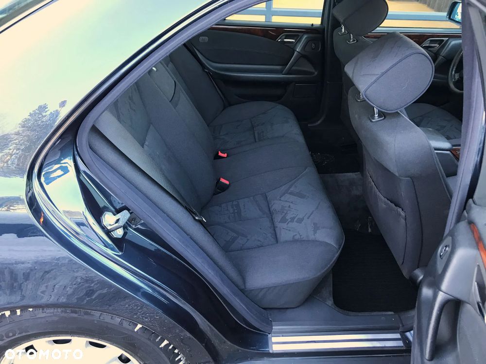 Mercedes-Benz Klasa E - 29