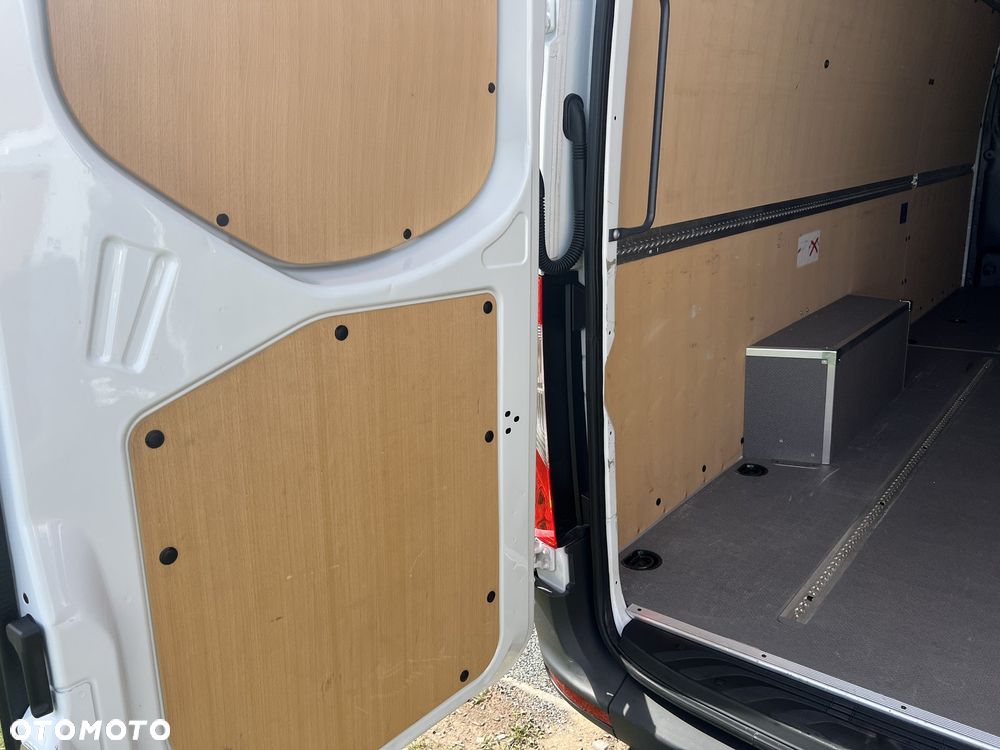 Mercedes-Benz Sprinter - 24