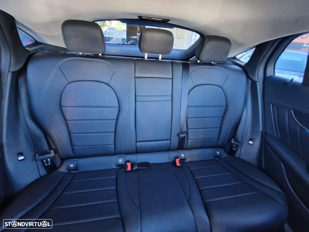 Mercedes-Benz GLC 350 e 4Matic 7G-TRONIC AMG Line - 14