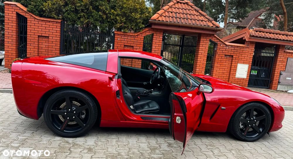 Chevrolet Corvette - 4