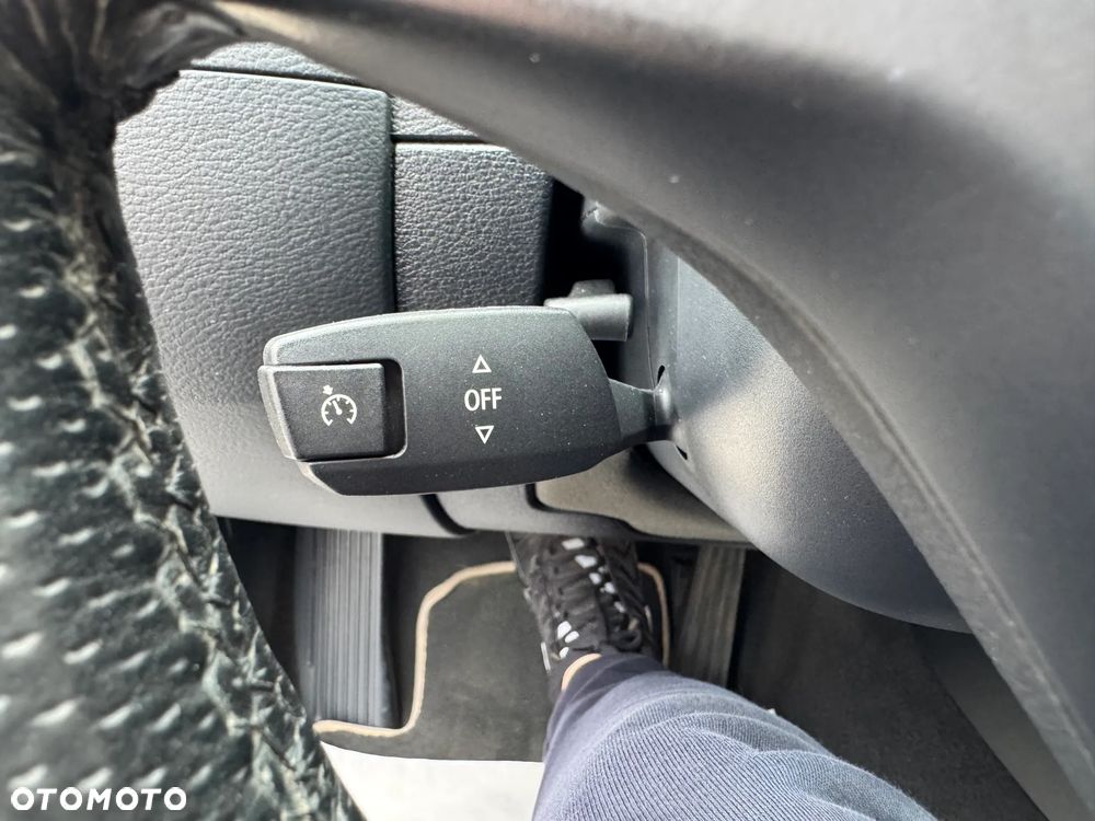 BMW X1 sDrive18d xLine - 24