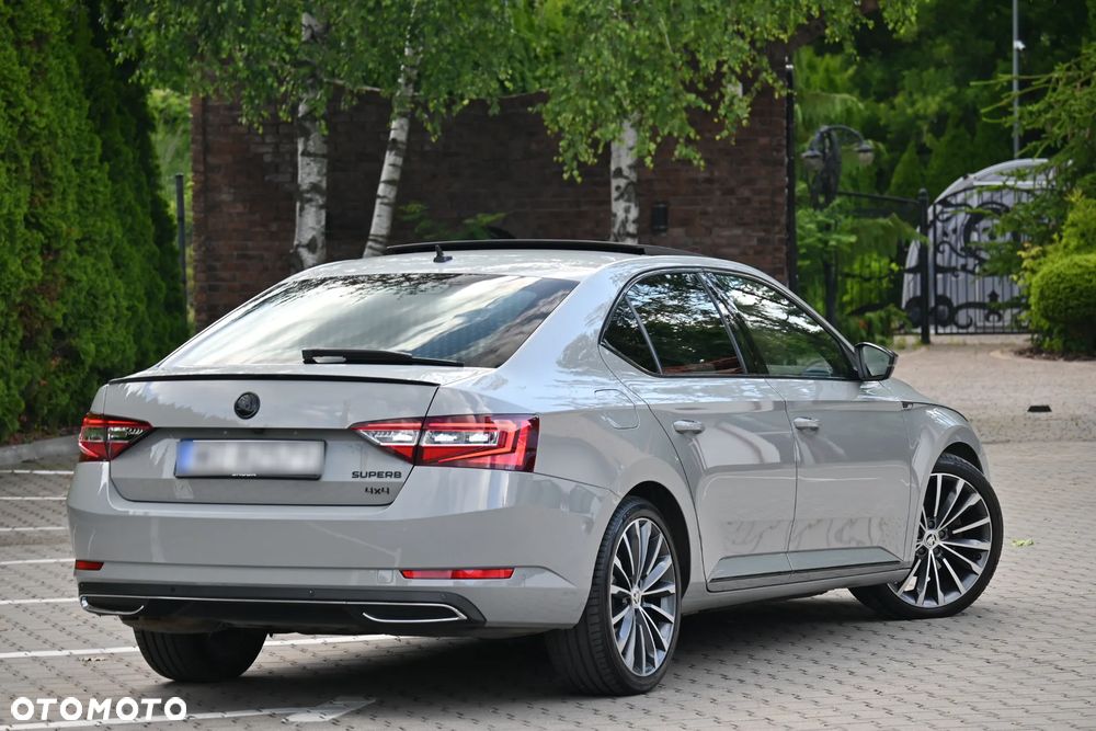 Skoda Superb 2.0 TDI 4x4 DSG Sportline - 17