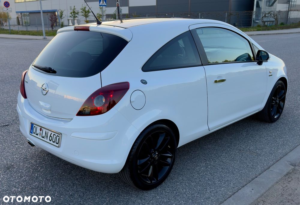 Opel Corsa 1.4 16V Color Edition - 4
