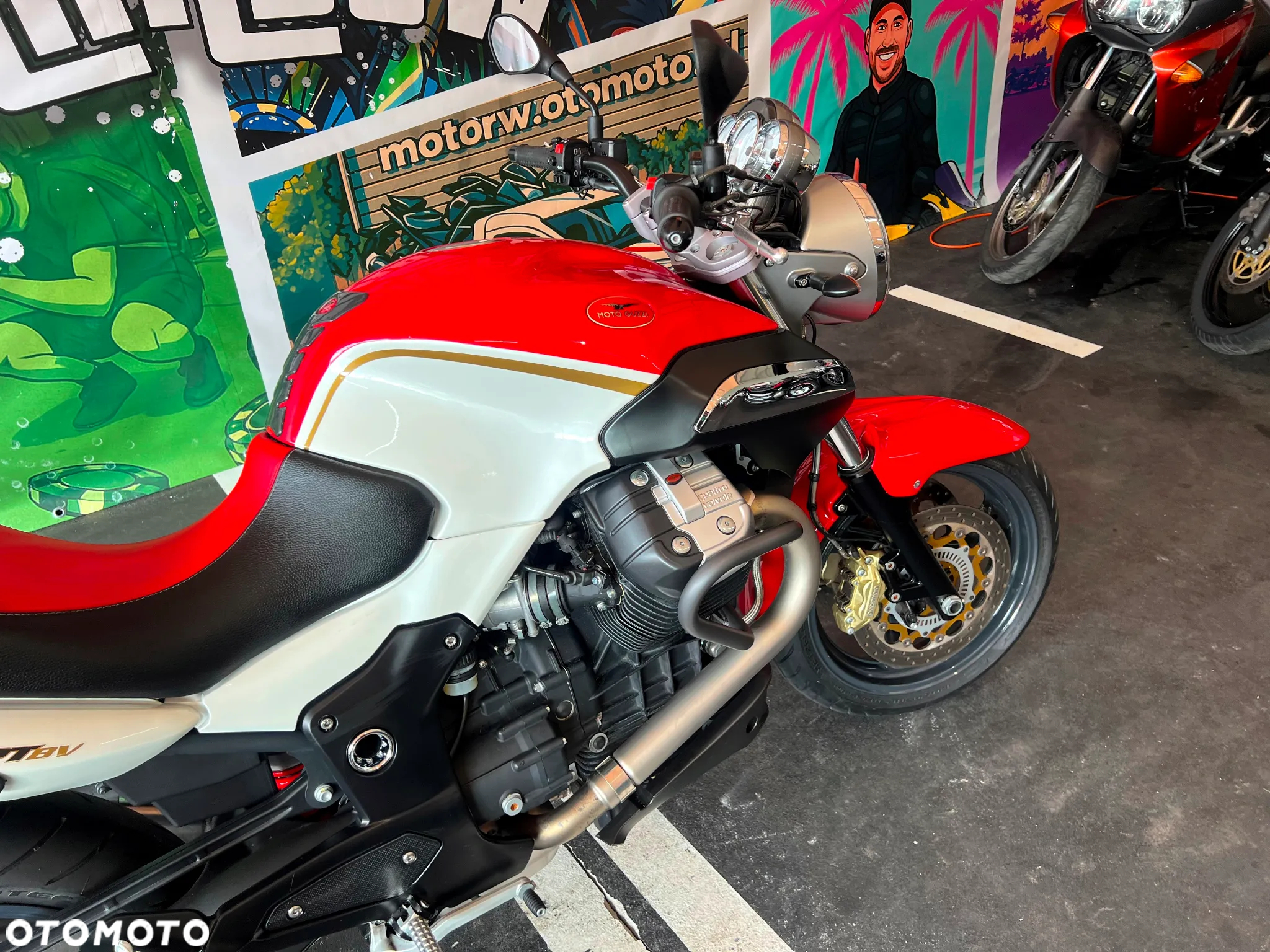 Moto Guzzi 1200 - 10