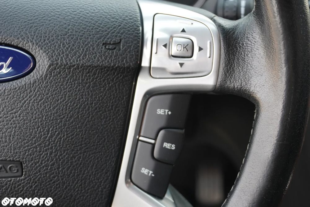 Ford Mondeo 2.0 Ghia X100 / X - 30