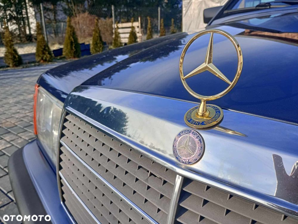 Mercedes-Benz W201 (190) - 12