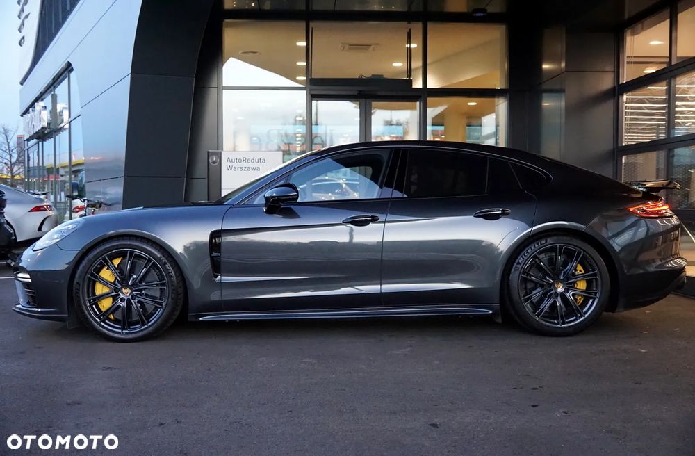 Porsche Panamera Turbo - 6