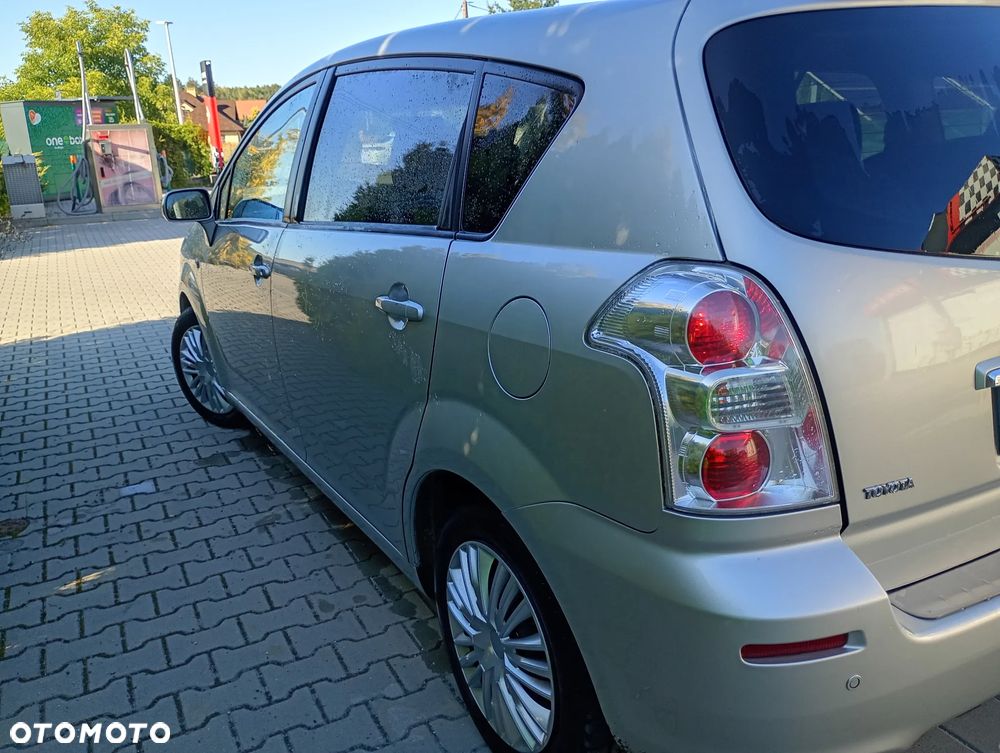 Toyota Corolla Verso 2.2 D-4D Sol 7os - 3
