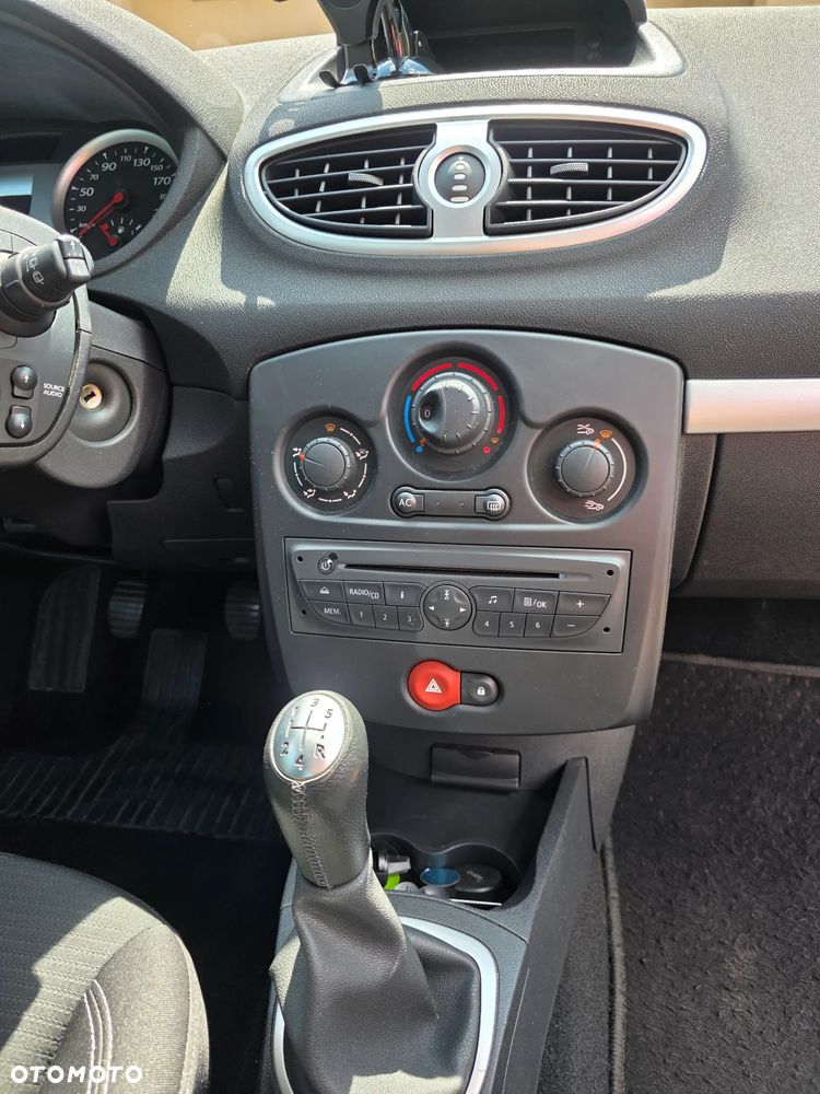 Renault Clio 1.2 16V Dynamique - 9