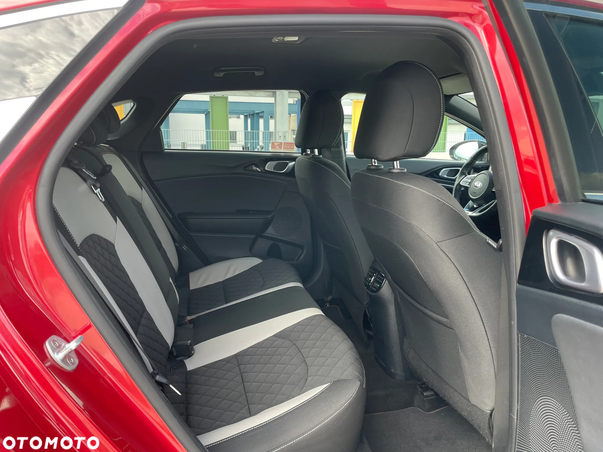 Kia ProCeed 1.4 T-GDI GT Line DCT - 24