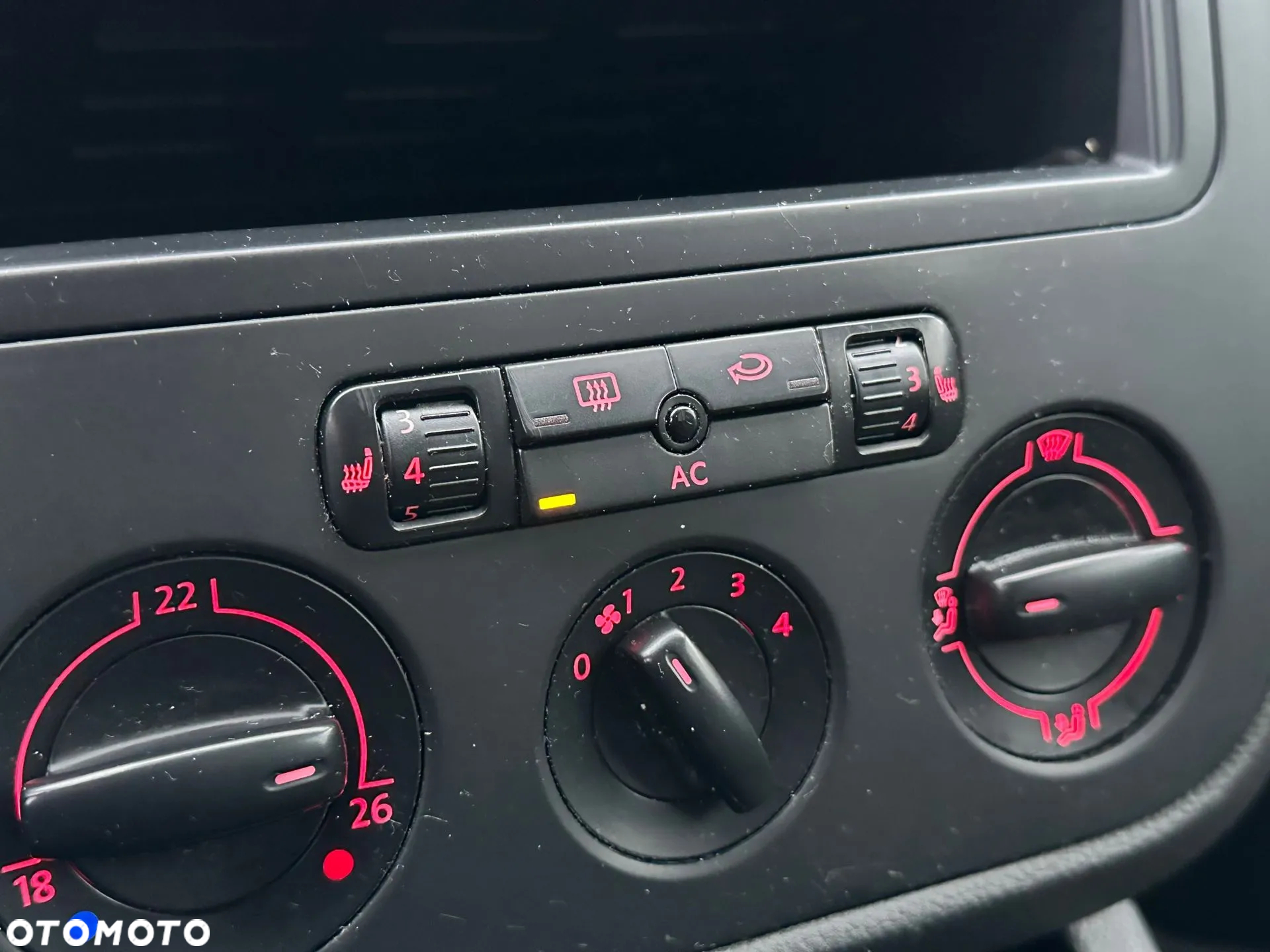 Volkswagen Golf - 12