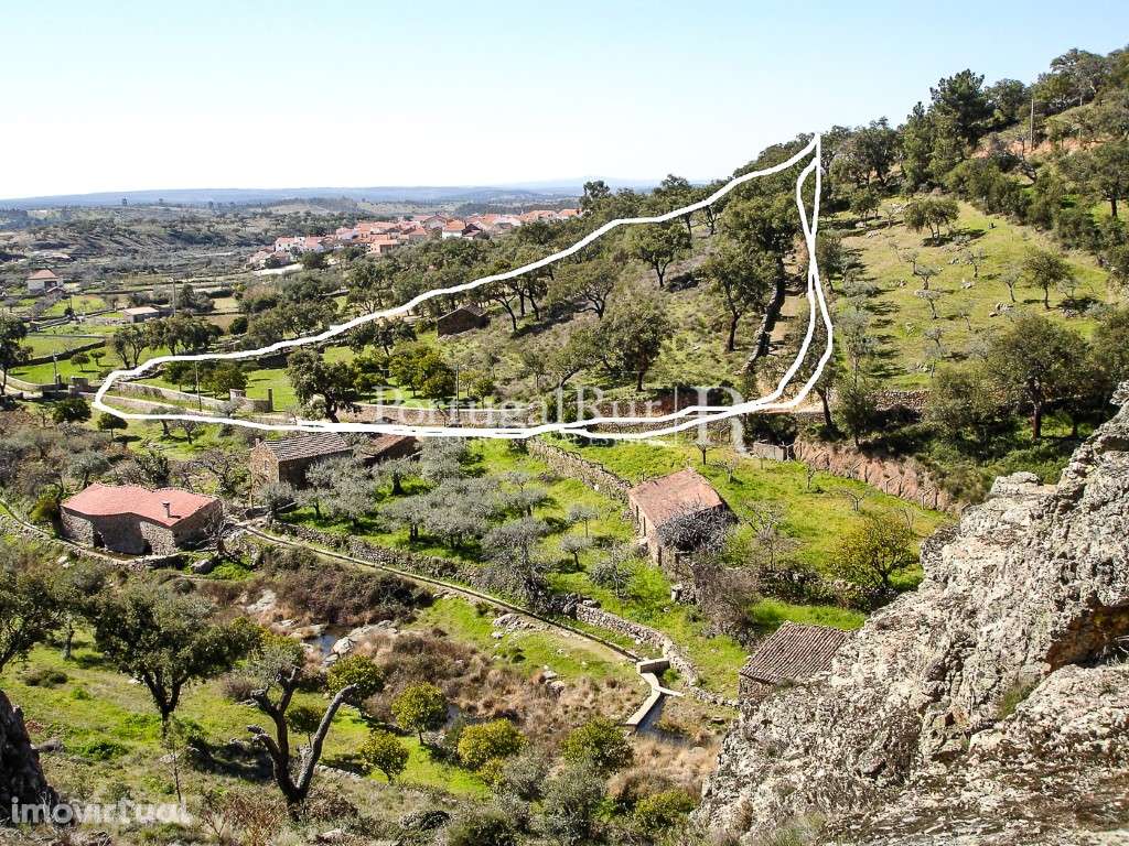 Terreno integrado no GeoParque da Meseta Meridional - Grande imagem: 2/12