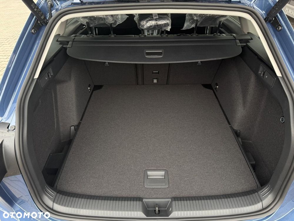 Volkswagen Golf Variant 1.5 eTSI mHEV Life Plus DSG - 35