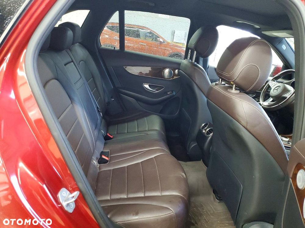 Mercedes-Benz GLC 300 4Matic 9G-TRONIC - 12