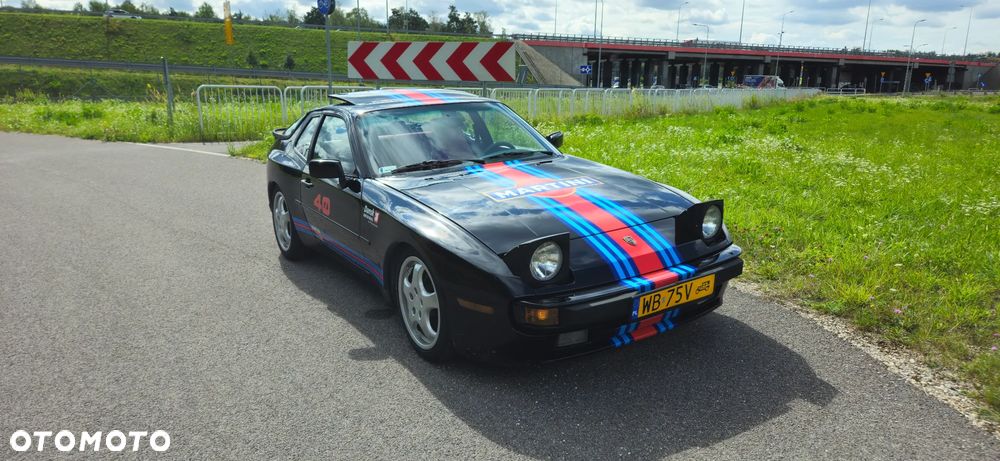 Porsche 944 - 1