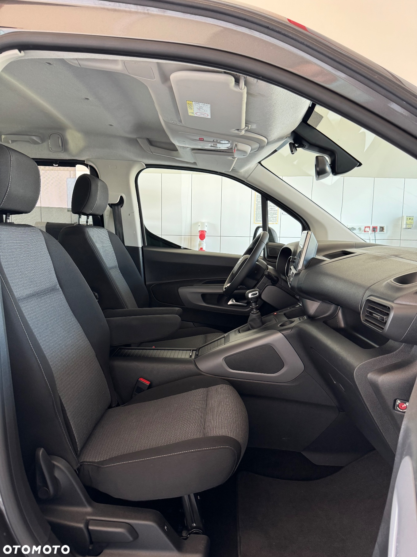 Toyota Proace City Verso 1.2 Turbo L1 Team Deutschland - 12