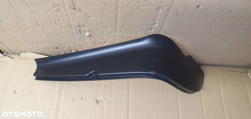 Osłona zaślepka lampy prawy tył VW Tourn 1T0945312 - 3