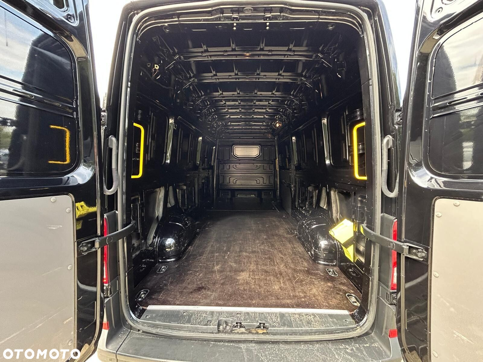 Volkswagen Crafter Furgon - 11