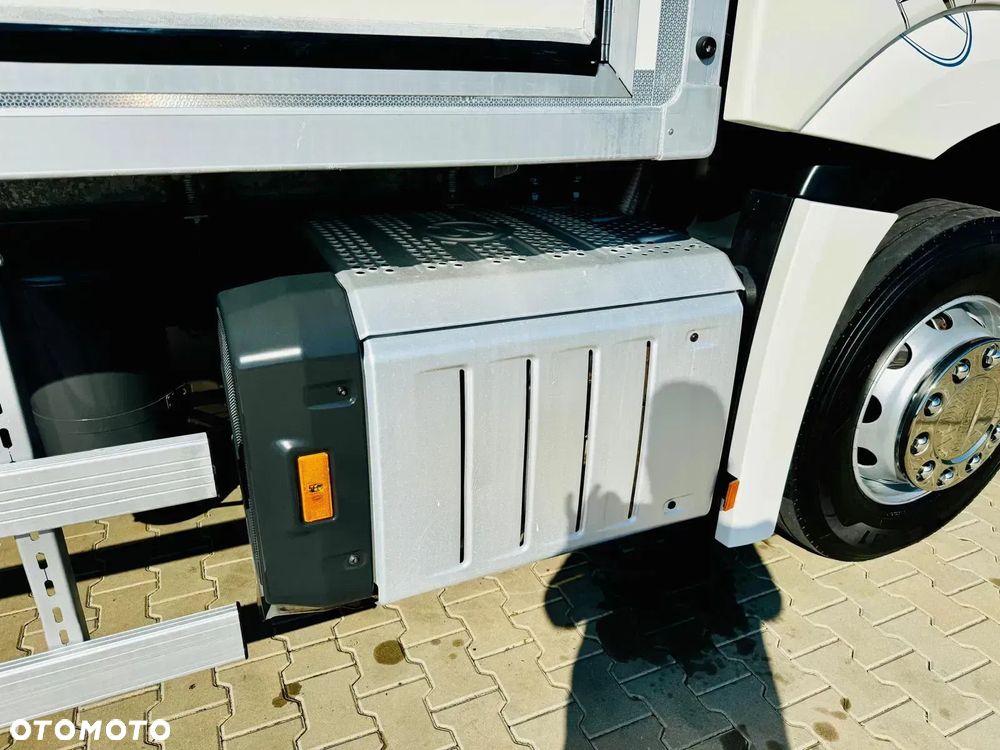 Mercedes-Benz Actros 2542 // E6 // chłodnia multitemperatura 22,5 Epal // winda // bitemperatua // świeżo z Niemiec // Idealny !!! - 15