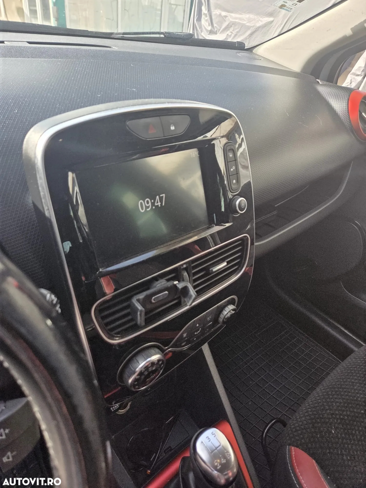 Renault Clio - 18