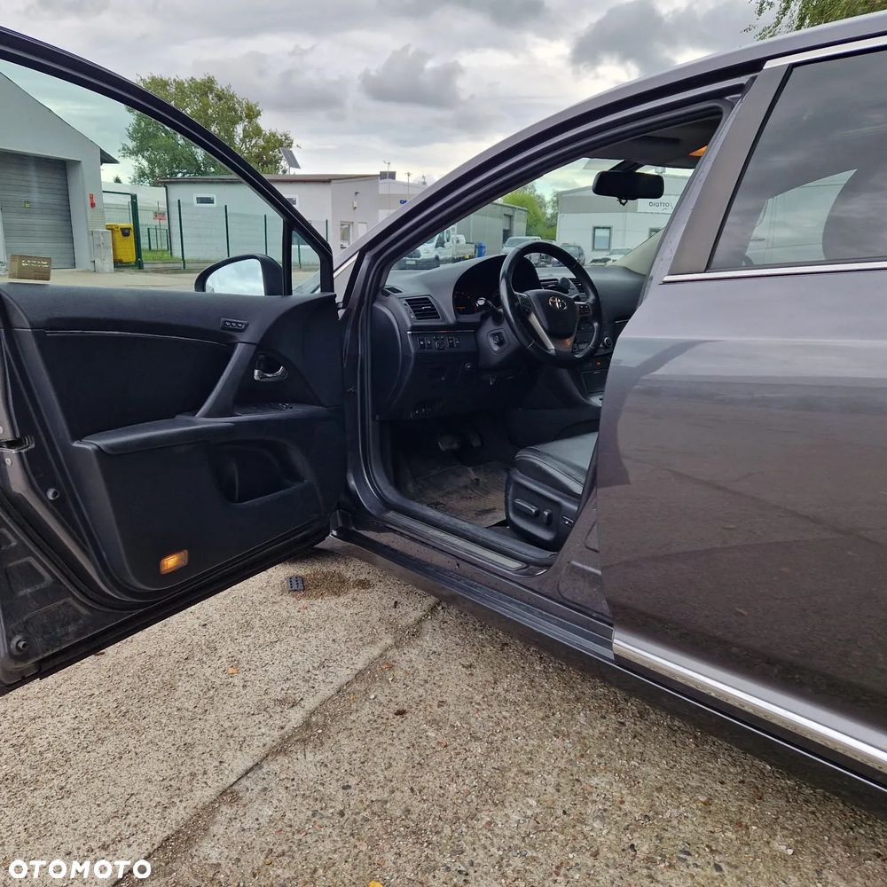 Toyota Avensis 2.0 Sol plus EU5 MS - 10