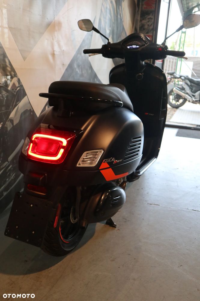Piaggio Vespa - 19