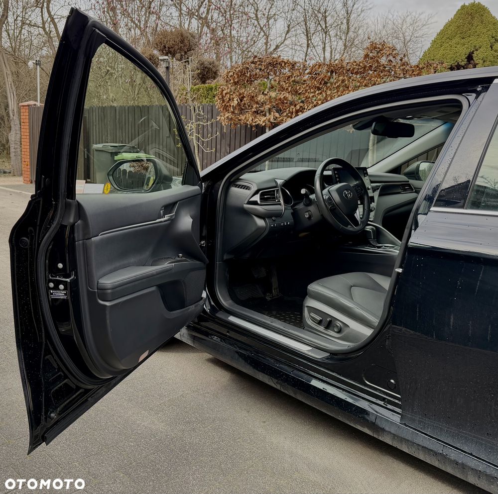 Toyota Camry 2.5 Hybrid Executive CVT - 6