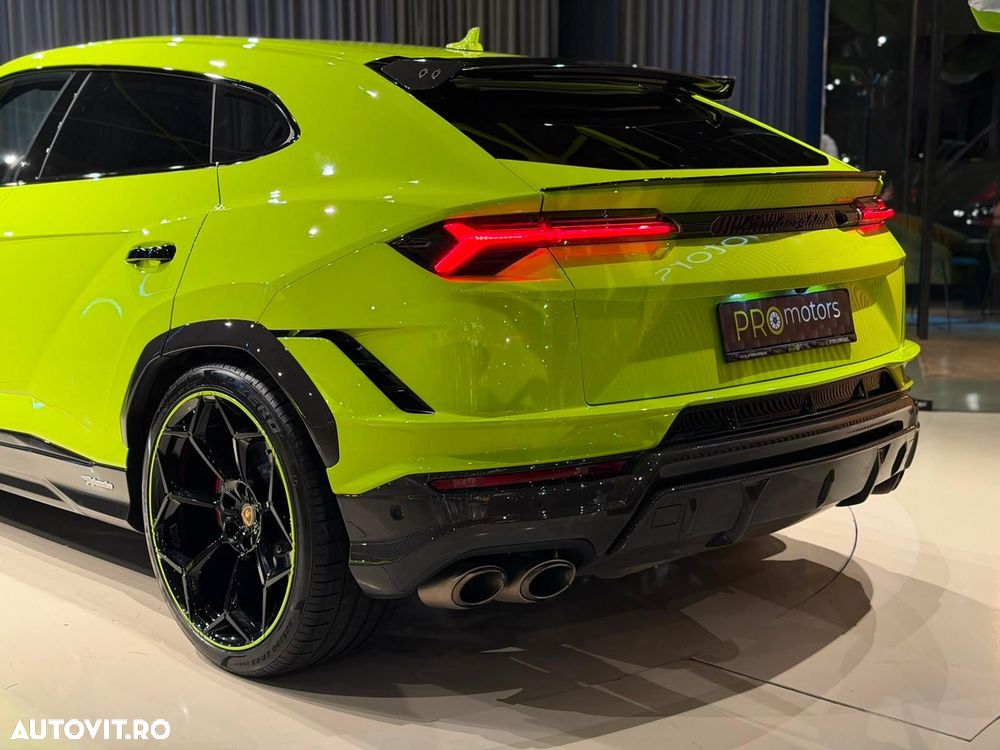 Lamborghini URUS - 36
