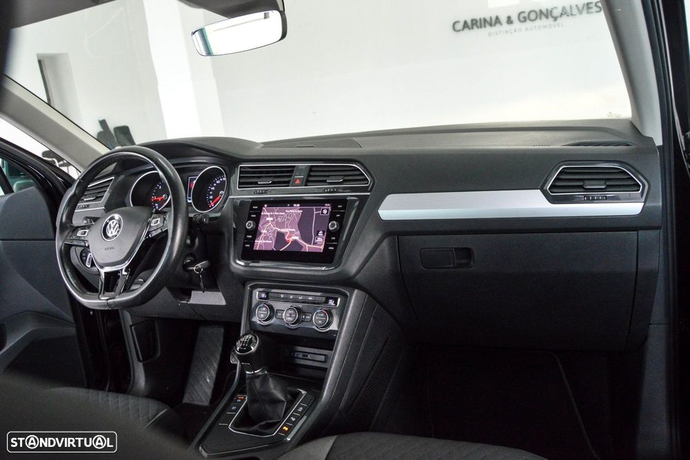 VW Tiguan 1.6 TDI Confortline - 9
