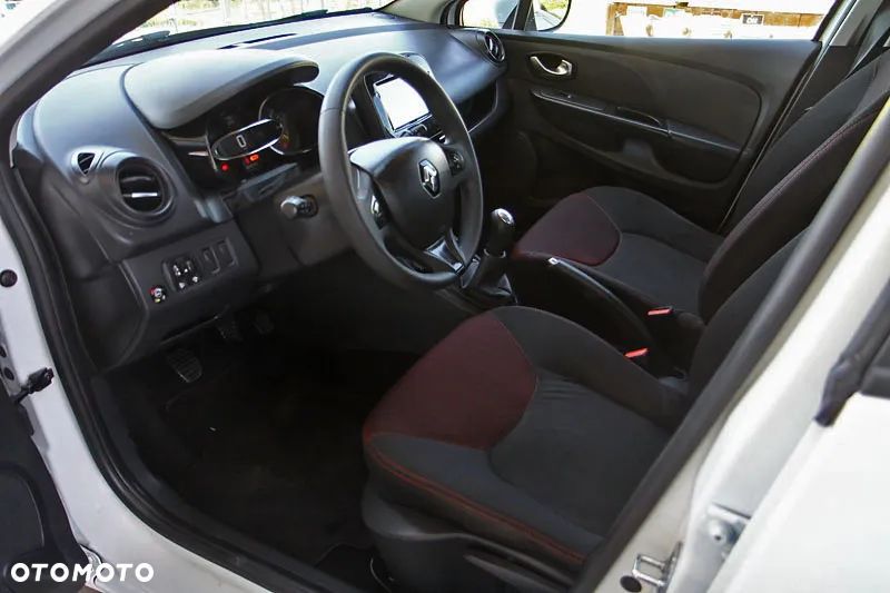 Renault Clio - 7
