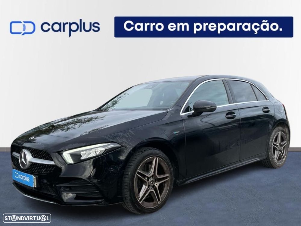 Mercedes-Benz A 250 e AMG Line - 1