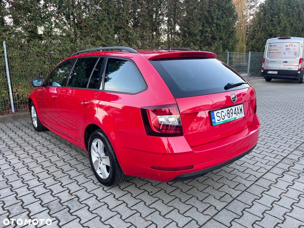 Skoda Octavia 1.6 TDI DSG Ambition - 4