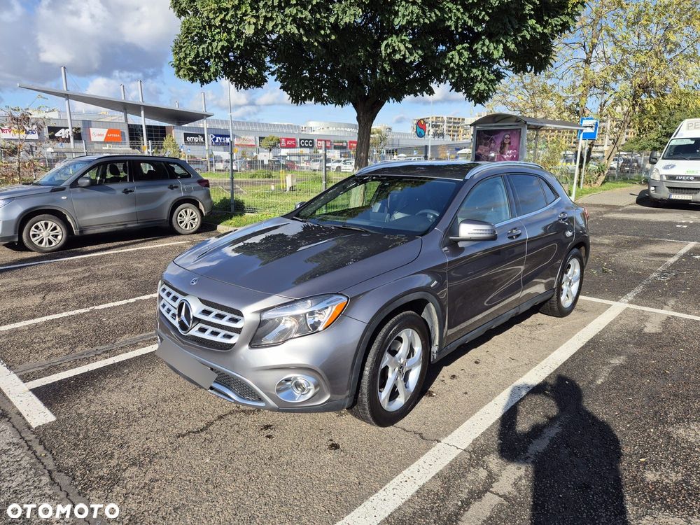 Mercedes-Benz GLA 250 4-Matic - 4