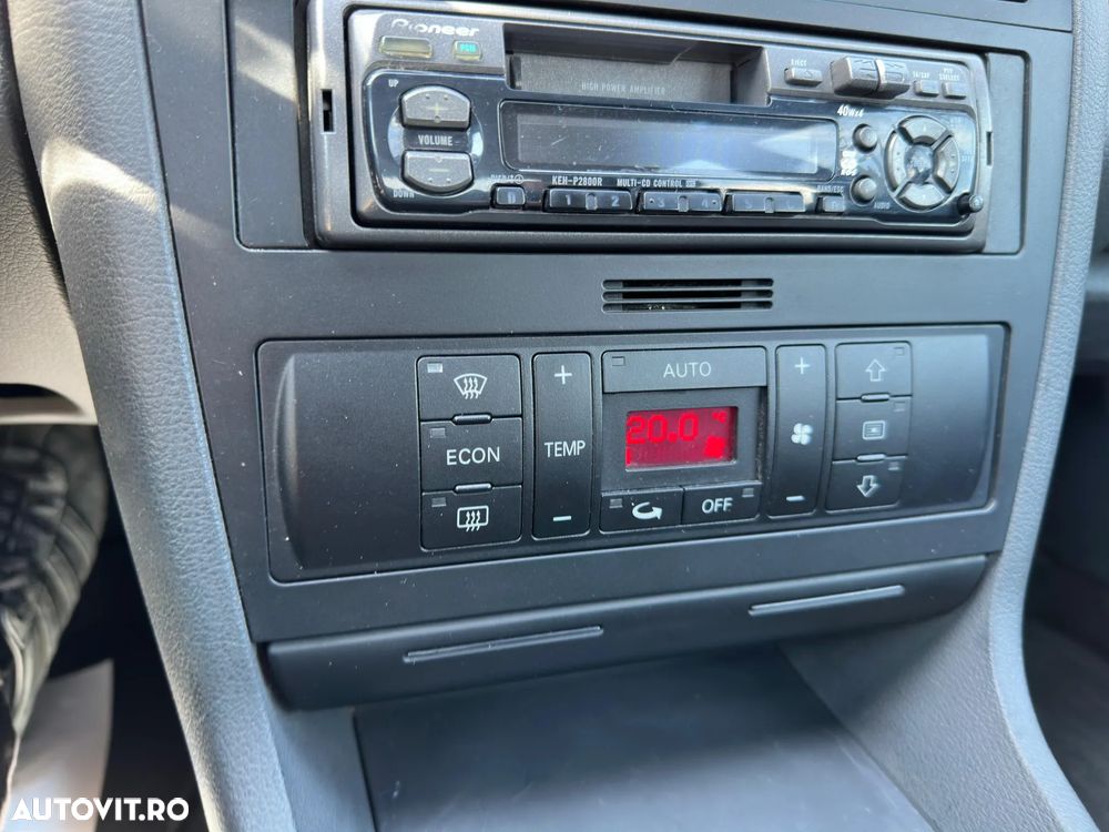 Audi A4 Avant 2.0 FSI - 15