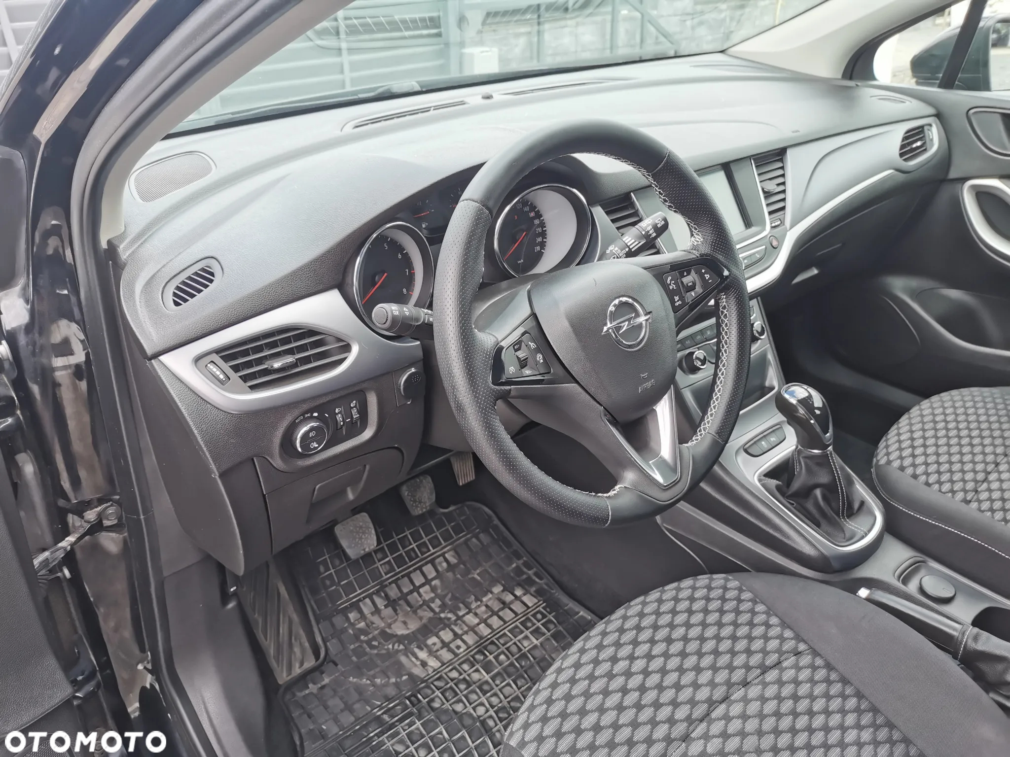 Opel Astra V 1.4 T Enjoy - 10
