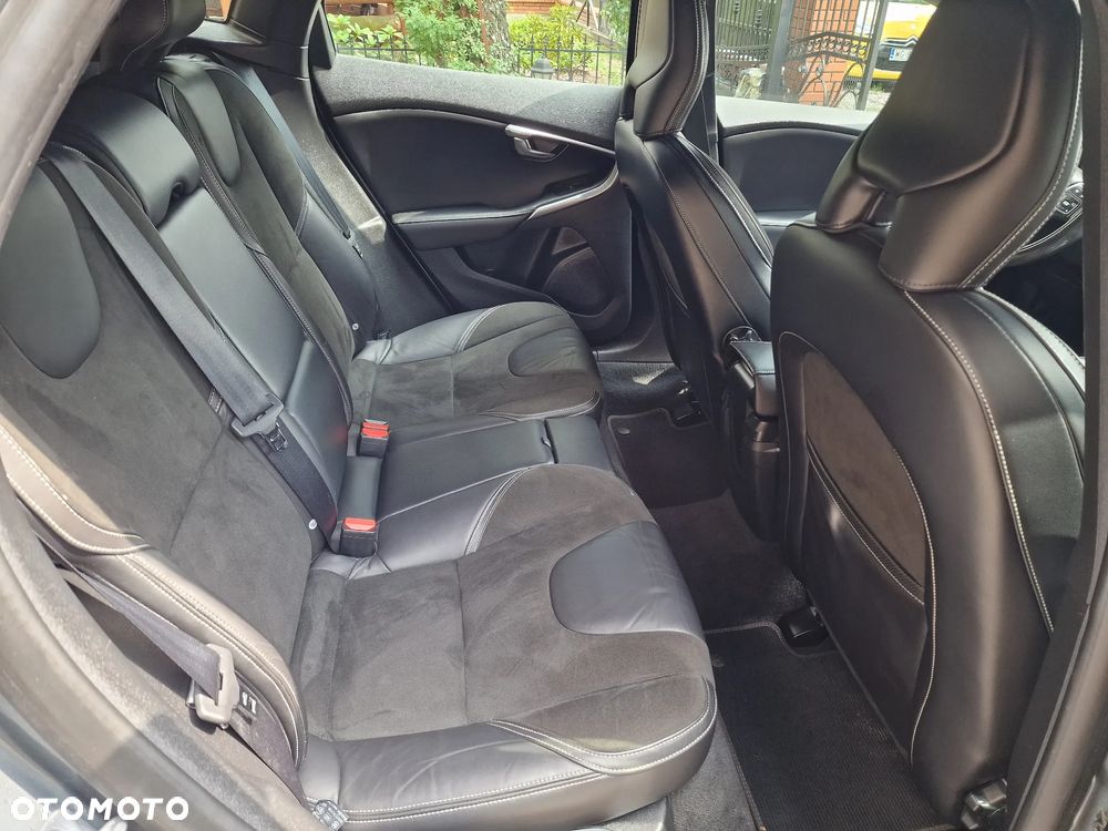 Volvo V40 D2 Drive-E R-Design Kinetic - 22