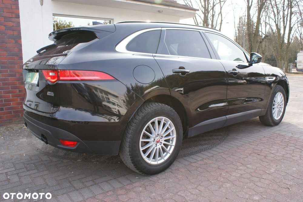Jaguar F-Pace - 11