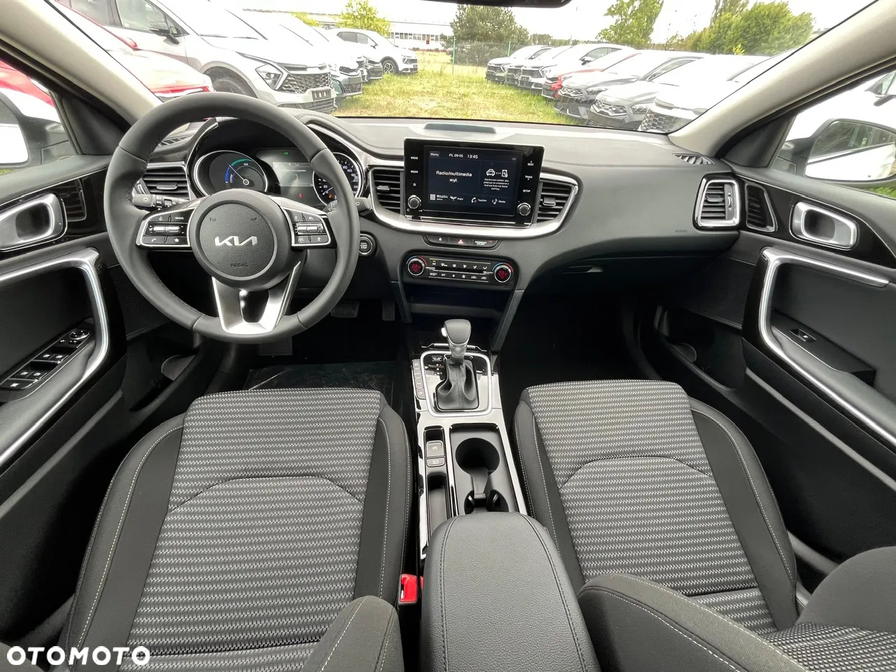 Kia Ceed 1.6 GDI PHEV L DCT - 10