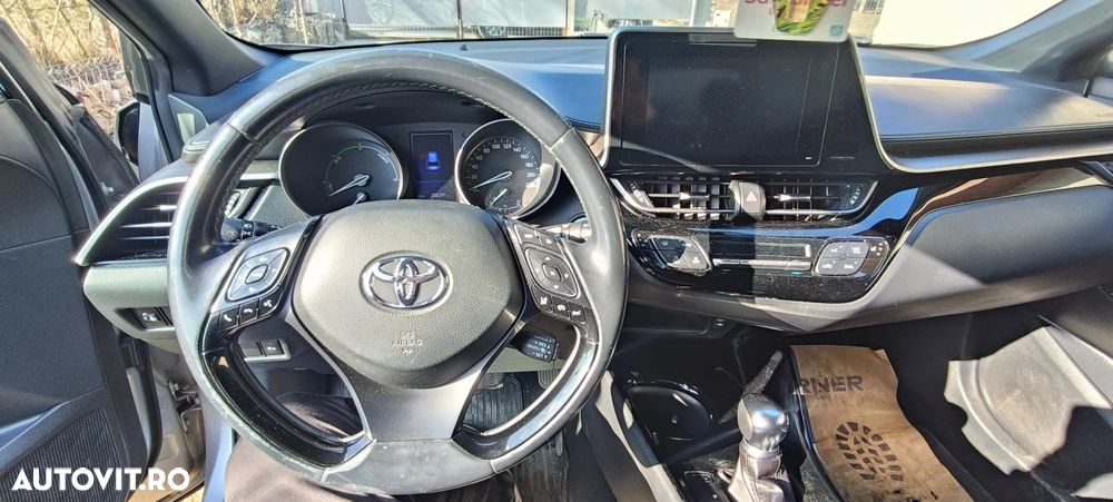 Toyota C-HR - 13