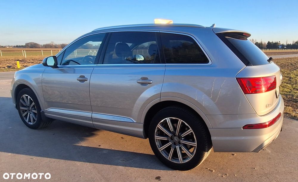 Audi Q7 - 10