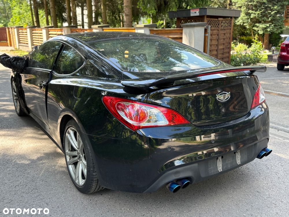 Hyundai Genesis Coupe 3.8 V6 Automatik - 3