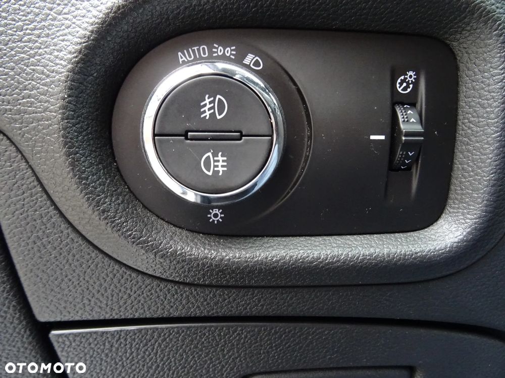 Opel Astra 1.4 Turbo Innovation - 10