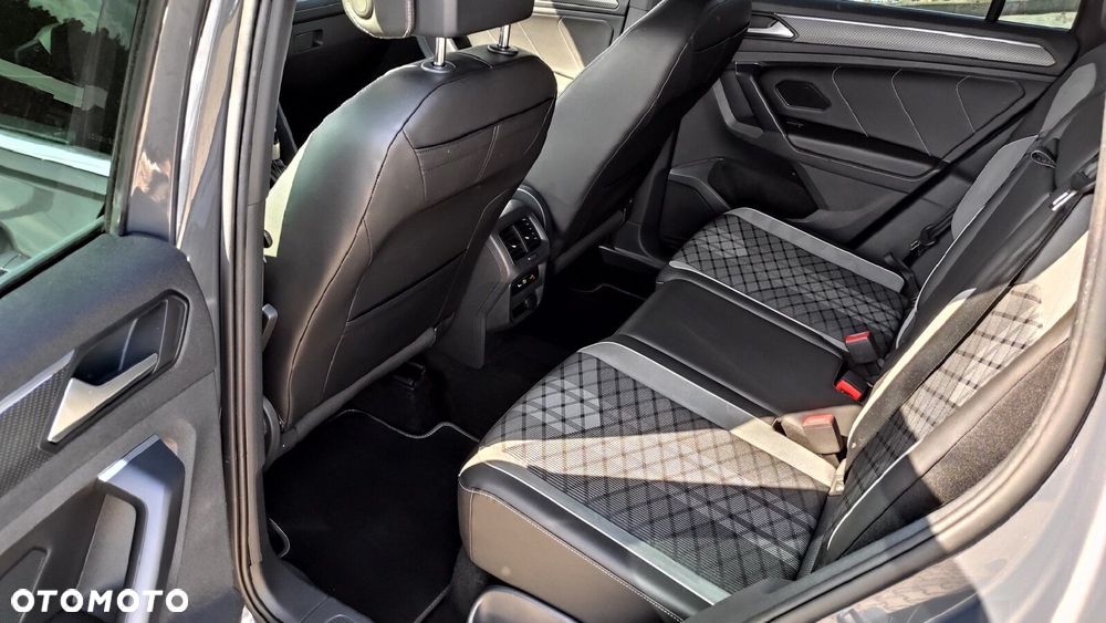 Volkswagen Tiguan - 10