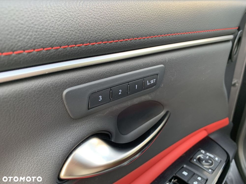 Lexus ES 300h F Sport Edition - 21