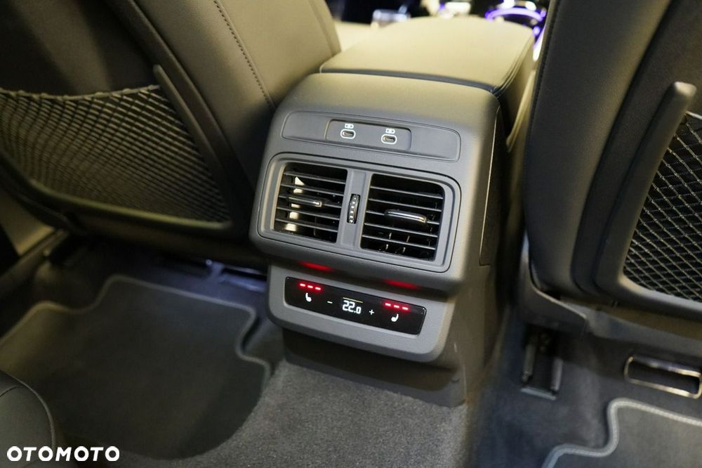 Audi Q5 Sportback - 24